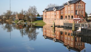 Altes Zollhaus und Hafen in Norden &copy; Kurverwaltung Norden-Norddeich