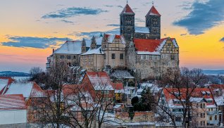 Quedlinburger Schloss und Stiftskirche im Winter © dk-fotowelt-fotolia.com