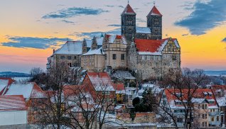 Quedlinburger Schloss und Stiftskirche im Winter © dk-fotowelt-fotolia.com