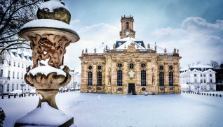 Ludwigskirche im Winter in Saarbrücken © Petair-fotolia.com