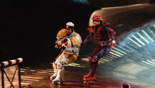 STARLIGHT EXPRESS - Manga und Caboose © STARLIGHT EXPRESS/Joshua A. Hoffmann