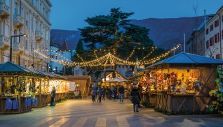 Weihnachtsmarkt in Meran © e55evu - stock.adobe.com