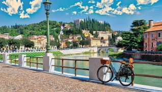 Blick auf Verona &copy; nicolagiordano - stock.adobe.com