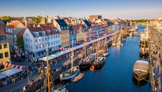 Nyhavn in Kopenhagen © Fly_dragonfly - stock.adobe.com