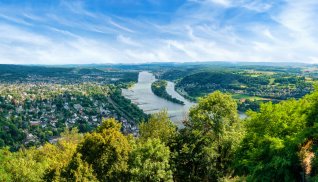 Blick vom Drachenfels in das Rheintal © EKH-Pictures - stock.adobe.com