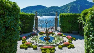 Park der Villa Carlotta am Comer See © giumas - stock.adobe.com