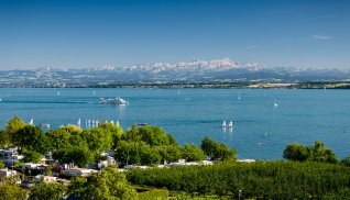 Bodensee mit Blick auf den Säntis © Manuel Schönfeld - stock.adobe.com