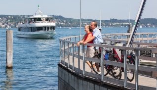 Radfahren auf dem Bodensee-Radweg © Bodensee-Tourismus Service GmbH / ARGE Bodensee-Radweg / www.bodensee-radweg.de