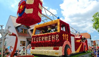 Steinfurther Rosenfest - Rosenkorso © Bad Nauheim Stadtmarketing und Tourismus GmbH 