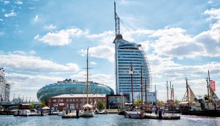 Bremerhaven: Neuer Hafen mit dem Klimahaus © DZT/Florian Trykowski